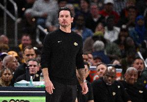 激战直播台-足球战况直击-篮球赛事现场-NBA、CBA、英超精彩直播