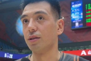 足球盛宴：同步观看中超、日职联精彩赛事，中冠直播无插件，高清画面一网打尽